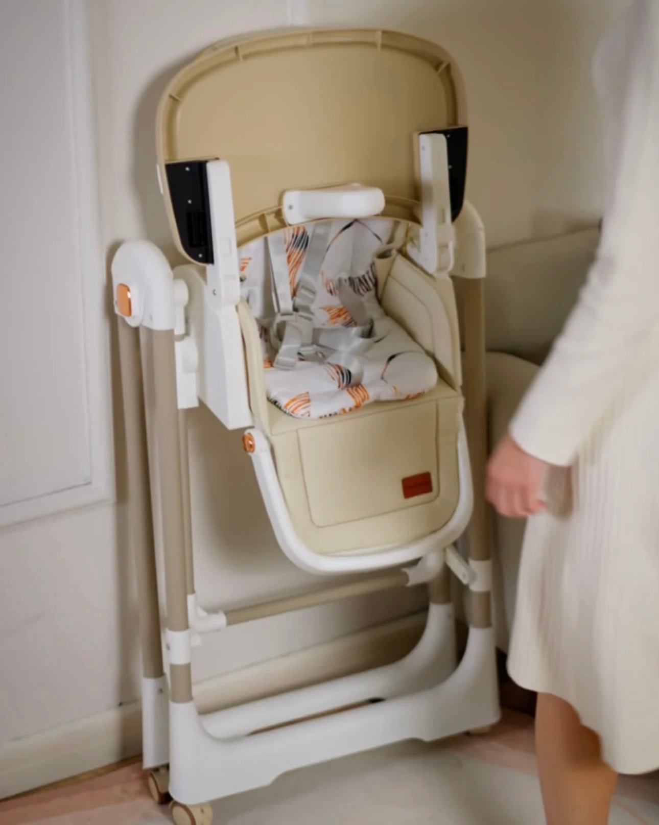 Jupiter 2in1 Highchair & Swing